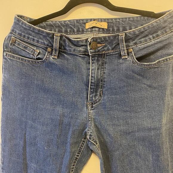 BlueMountain Women 10 Bootcut Blue Denim Cotton Blend Jeans MidRise Medium Wash - Picture 6 of 9